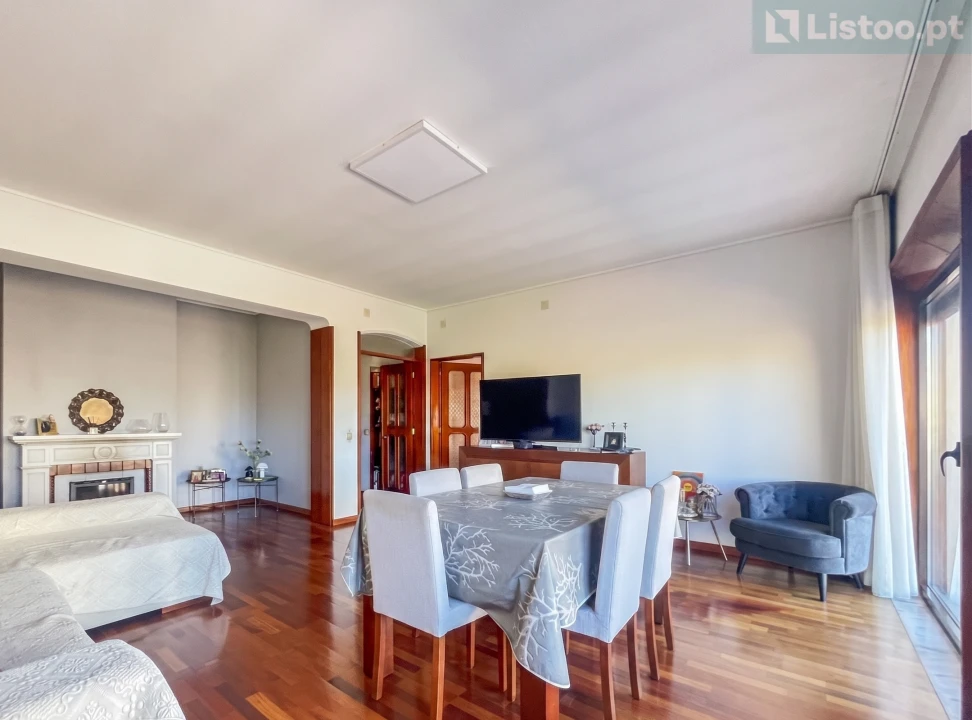 Apartamento T5 para Venda em Paranhos Foto 9