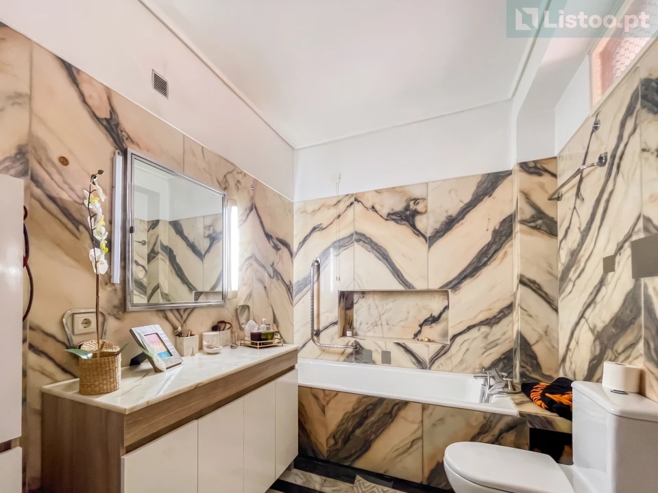 Apartamento T5 para Venda em Paranhos Foto 27