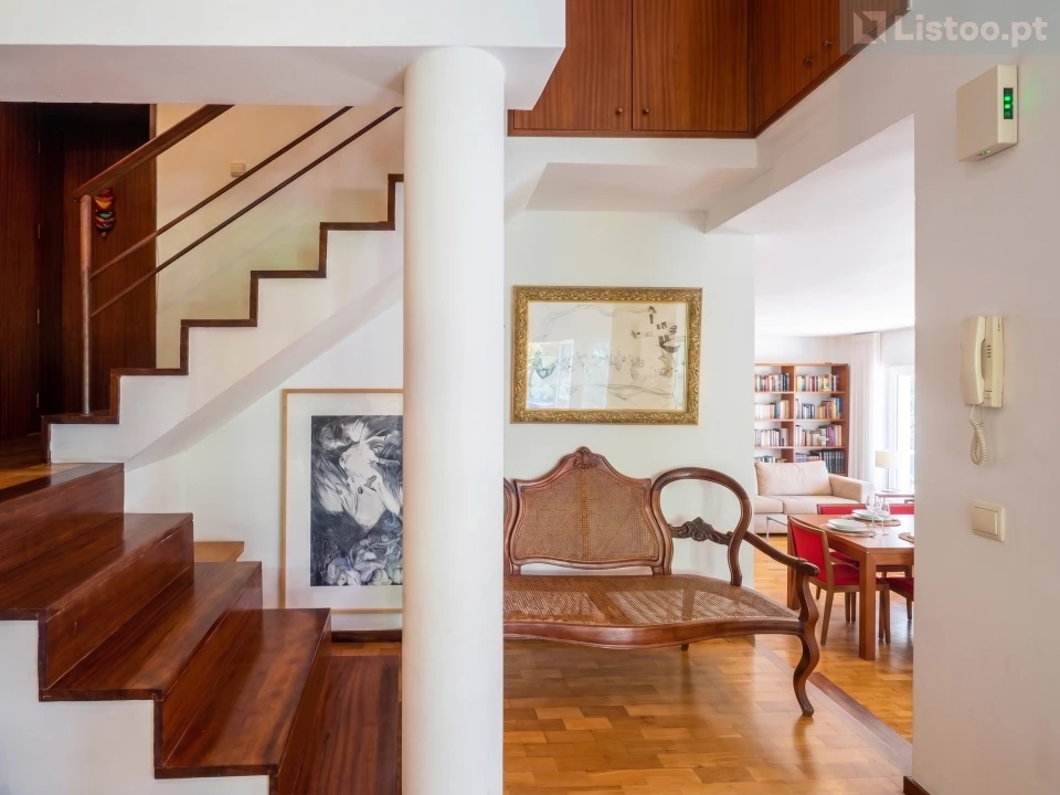 Apartamento T5 para Venda em Aldoar, Foz do Douro e Nevogilde Foto 1