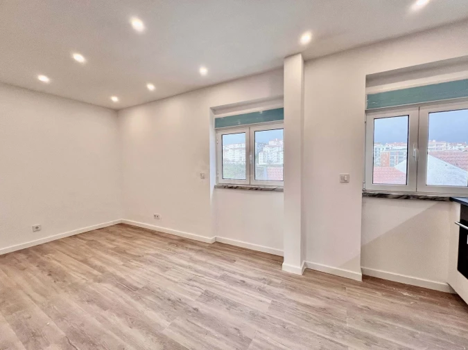 Apartamento T1 para Venda em Porto Salvo Foto 5