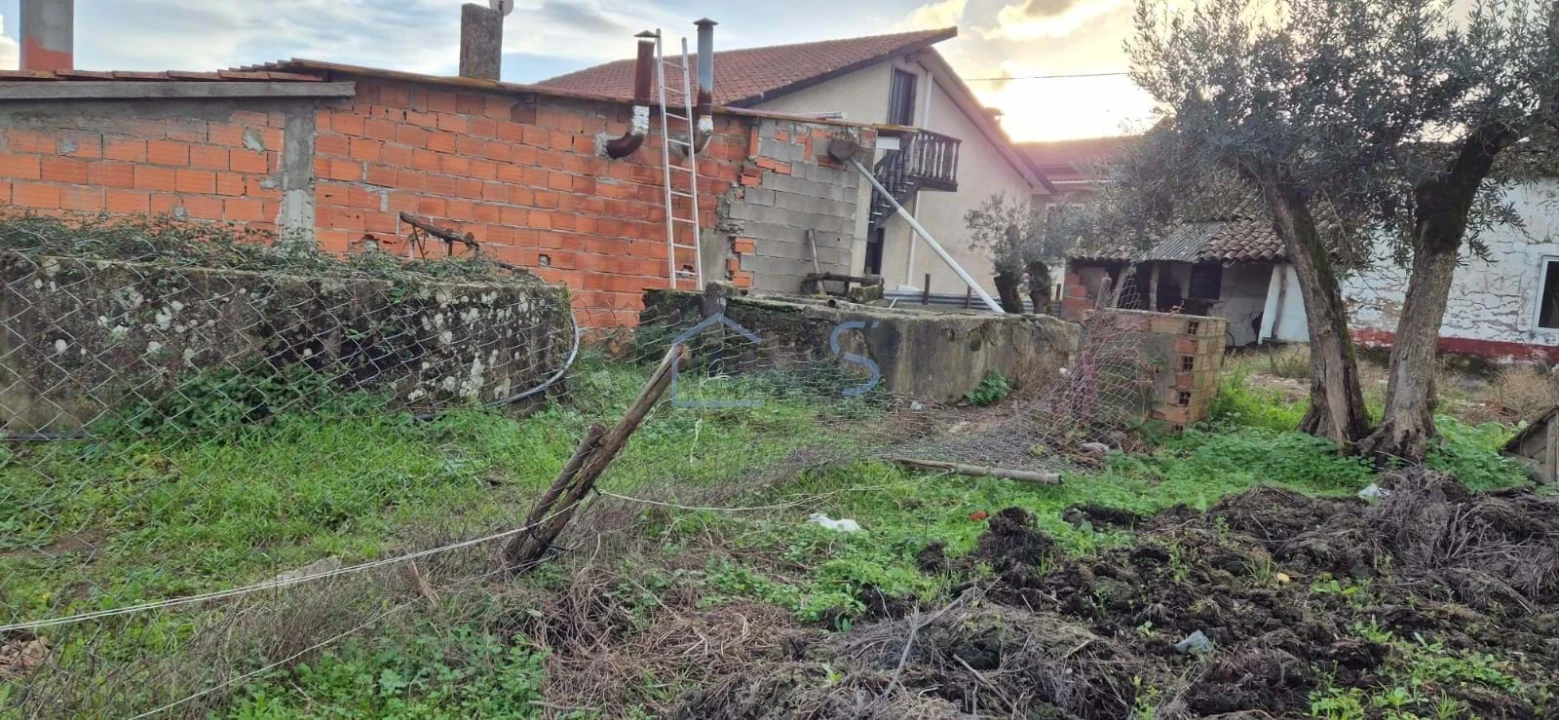 Moradia T2 para Venda em Aguas Belas Foto 25