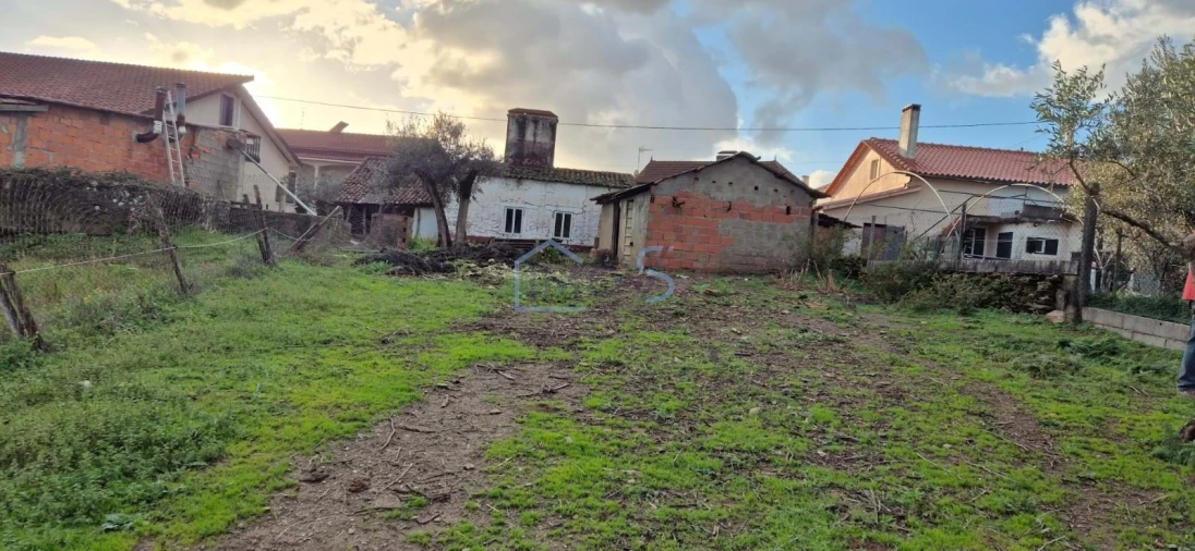 Moradia T2 para Venda em Aguas Belas