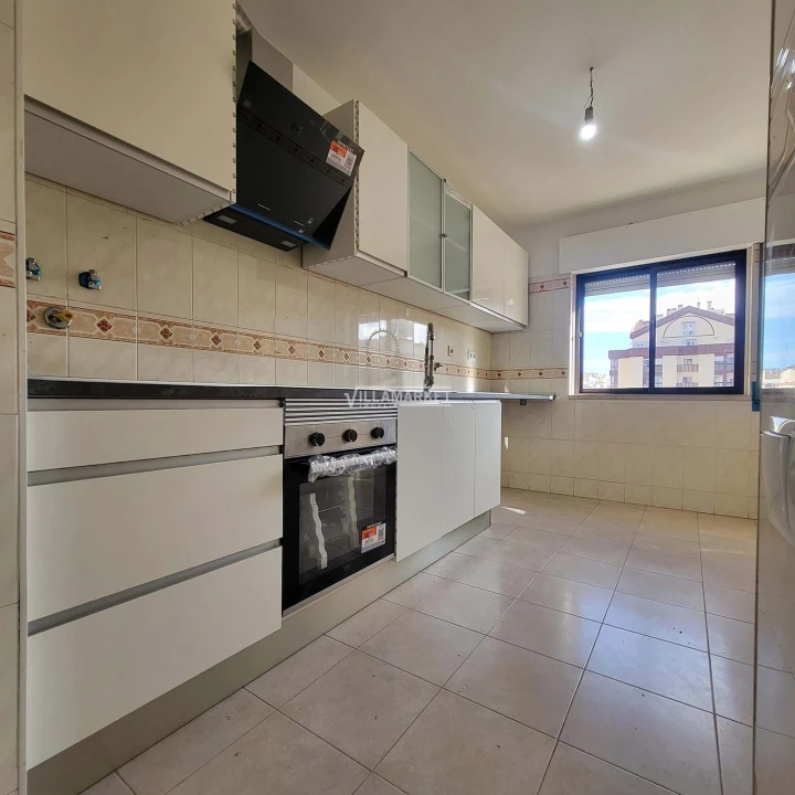 Apartamento T2 para Venda em Algueirão-Mem Martins Foto 1