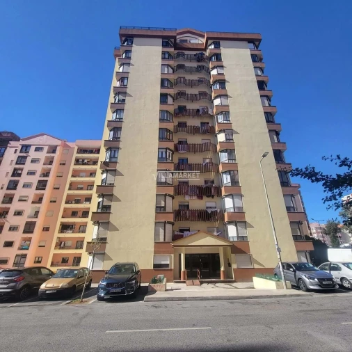 Apartamento T2 para Venda em Algueirão-Mem Martins Foto 2