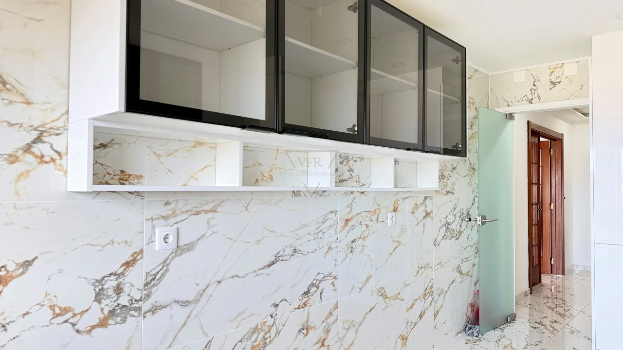 Apartamento T3 para Venda em Agualva e Mira-Sintra Foto 10