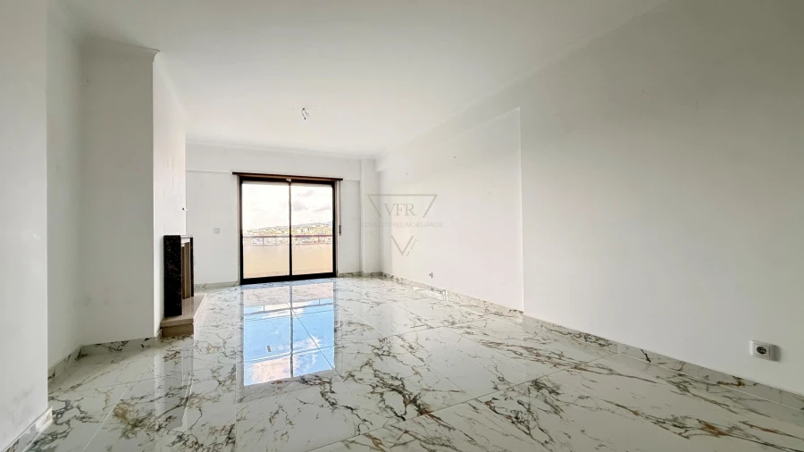 Apartamento T3 para Venda em Agualva e Mira-Sintra