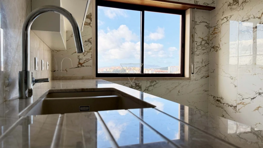 Apartamento T3 para Venda em Agualva e Mira-Sintra Foto 9