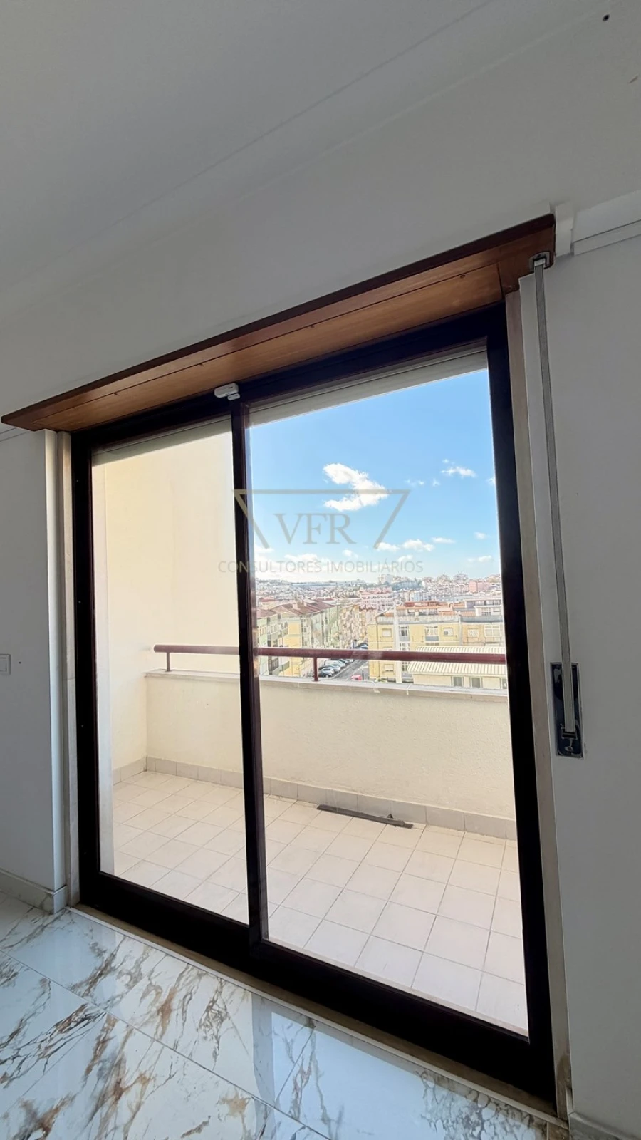 Apartamento T3 para Venda em Agualva e Mira-Sintra Foto 6