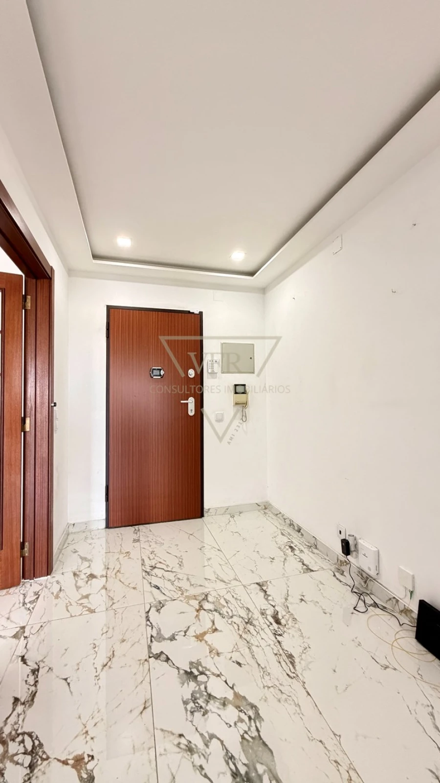 Apartamento T3 para Venda em Agualva e Mira-Sintra Foto 16