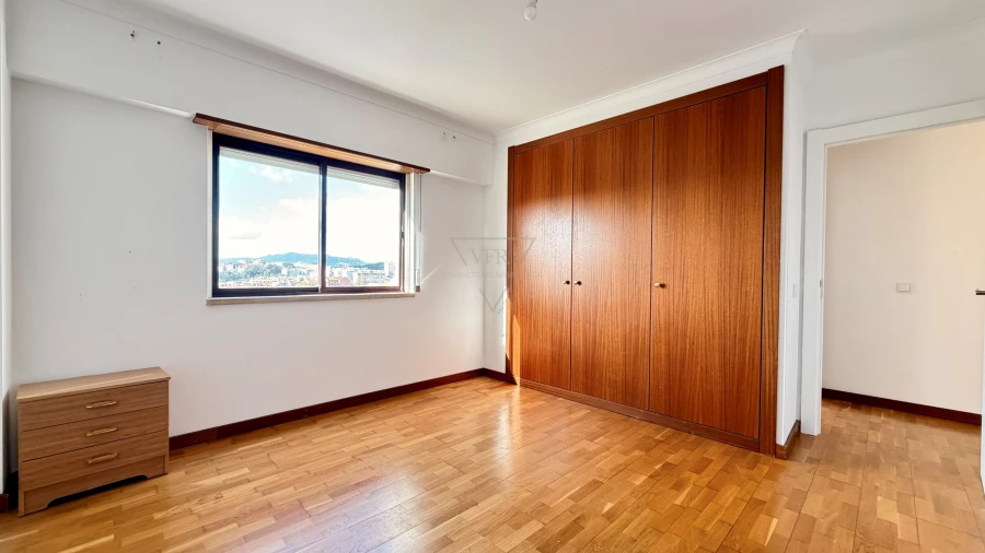 Apartamento T3 para Venda em Agualva e Mira-Sintra Foto 24
