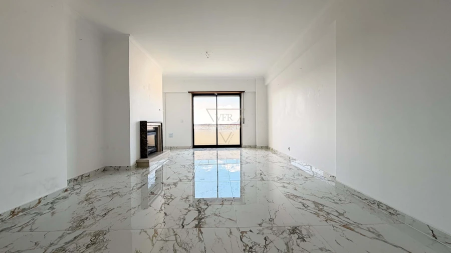 Apartamento T3 para Venda em Agualva e Mira-Sintra Foto 5