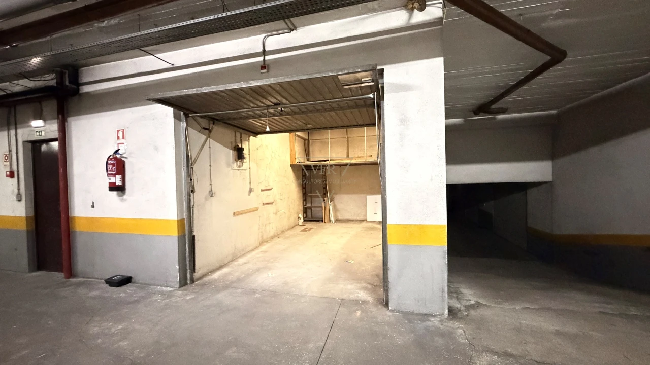 Apartamento T3 para Venda em Agualva e Mira-Sintra Foto 42