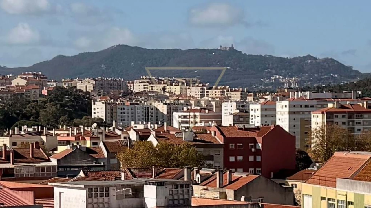 Apartamento T3 para Venda em Agualva e Mira-Sintra Foto 33