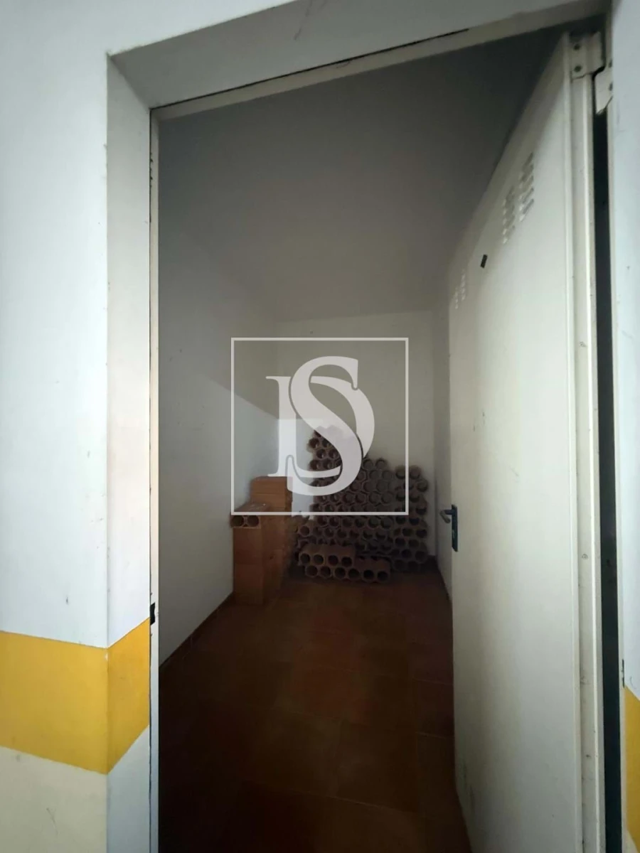 Garagem para Venda em Marvila, Ribeira Santarém, São Salvador, São Nicolau Foto 12