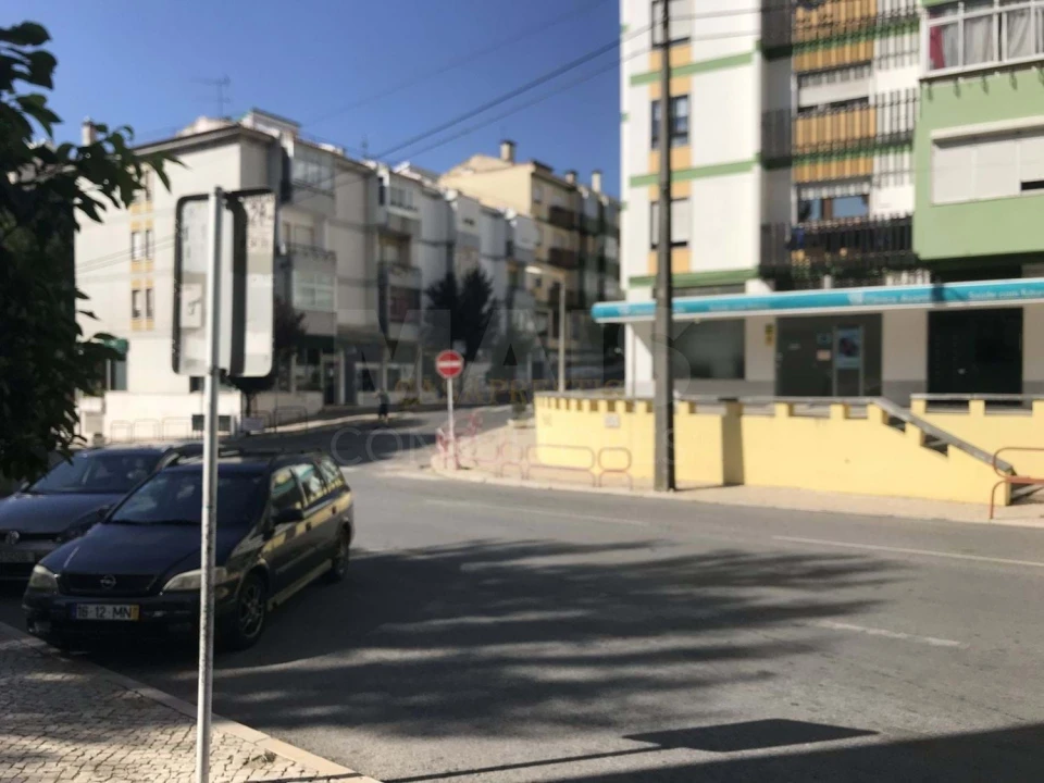 Negócio para Arrendamento em Santa Iria de Azoia, São João da Talha e Bobadela Foto 3