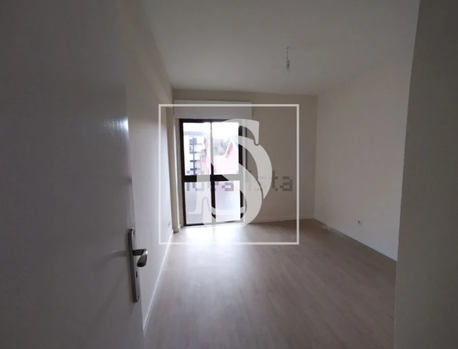 Apartamento T2 para Venda em Algueirão-Mem Martins Foto 4