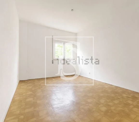 Apartamento T2 para Venda em Laranjeiro e Feijó Foto 1