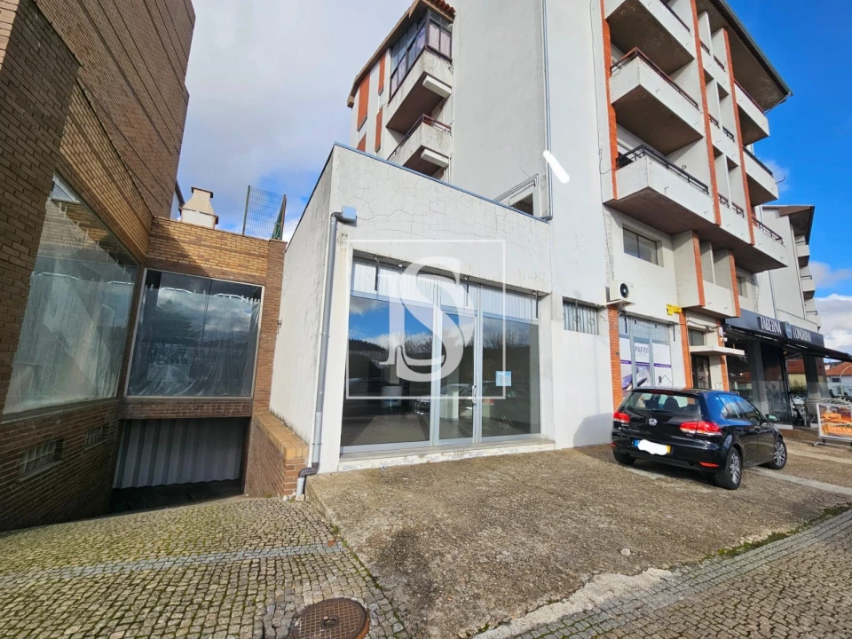 Negócio para Venda em Sé, Santa Maria e Meixedo Foto 1