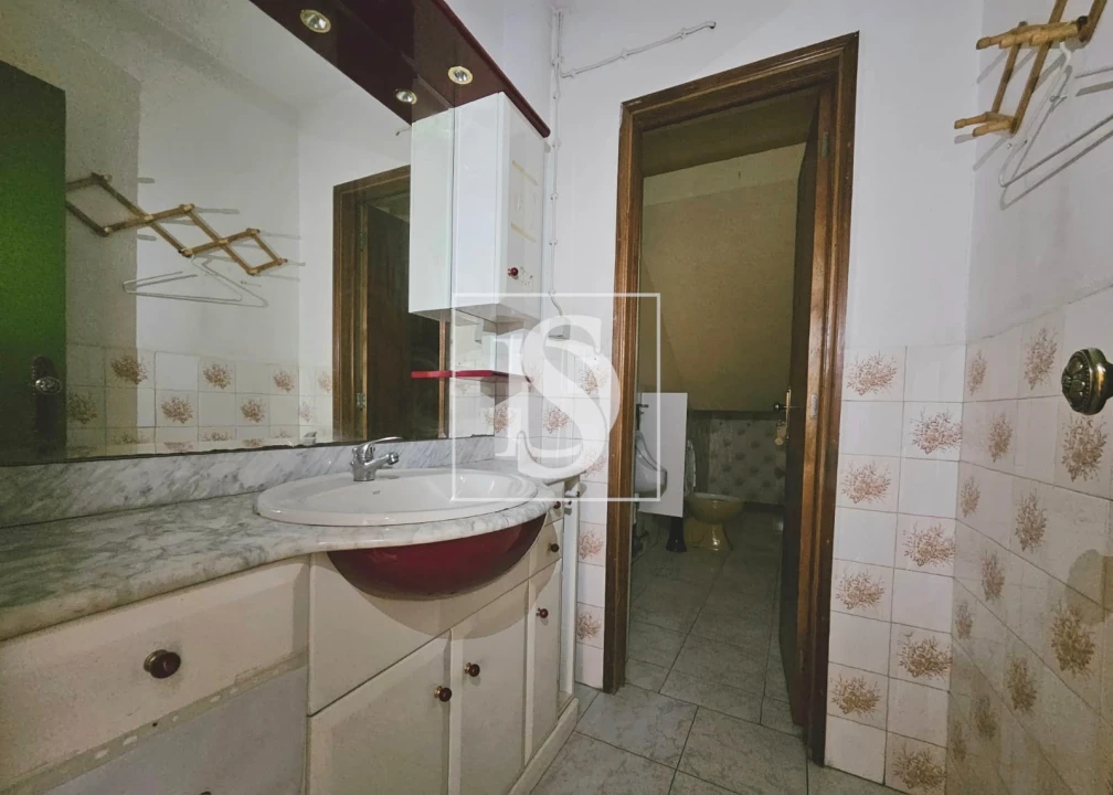 Negócio para Venda em Sé, Santa Maria e Meixedo Foto 2