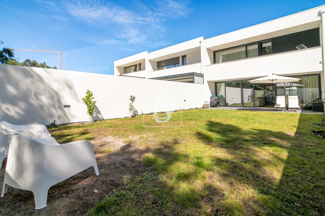 Moradia T3 para Venda em Palmeira Foto 31