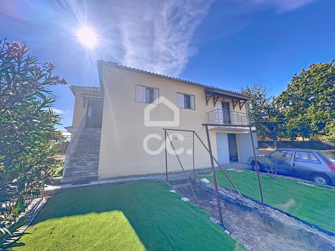 Moradia T3 para Venda em Serapicos Foto 24