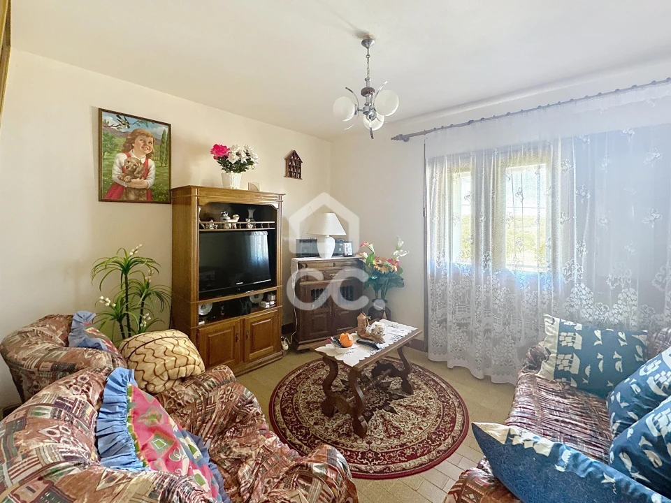 Moradia T3 para Venda em Serapicos Foto 3