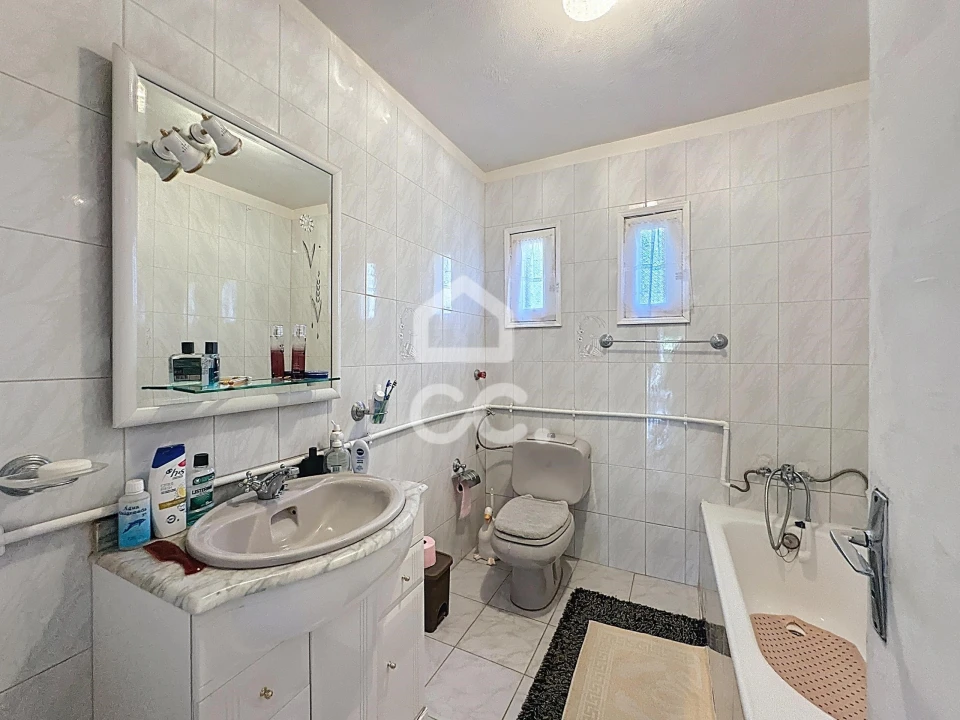 Moradia T3 para Venda em Serapicos Foto 12