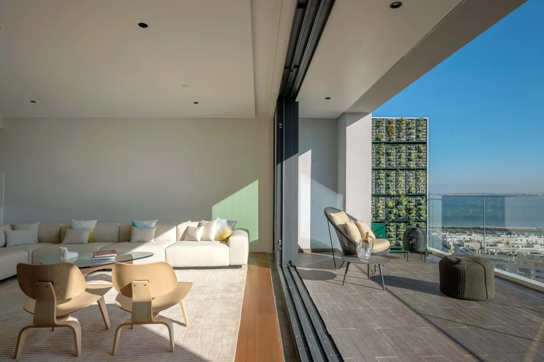 Apartamento T4 para Venda em Parque das Nações Foto 8