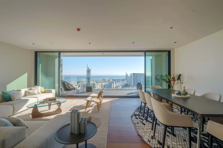 Apartamento T4 para Venda em Parque das Nações Foto 5