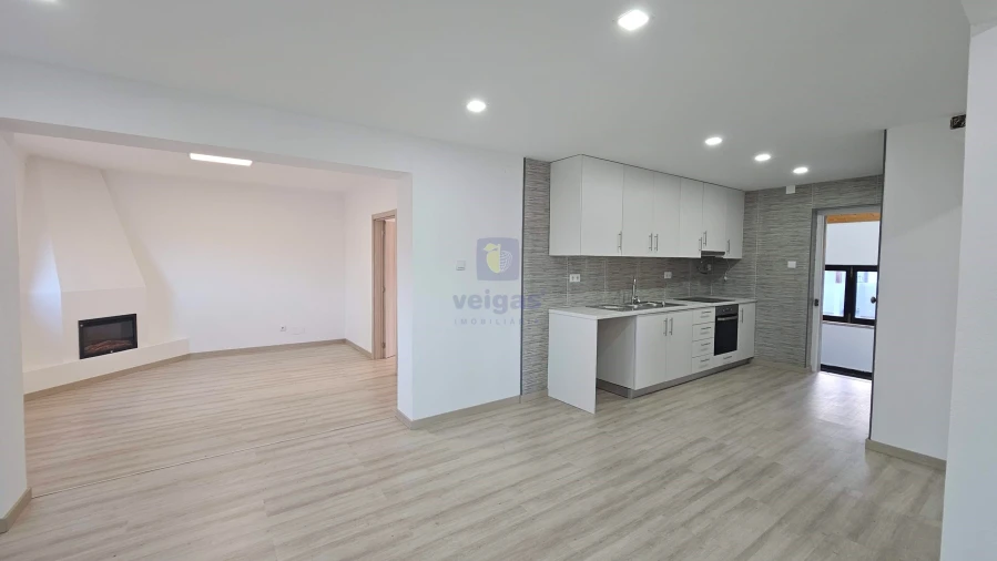 Moradia T3 para Venda em Caldas da Rainha - Santo Onofre e Serra do Bouro Foto 3