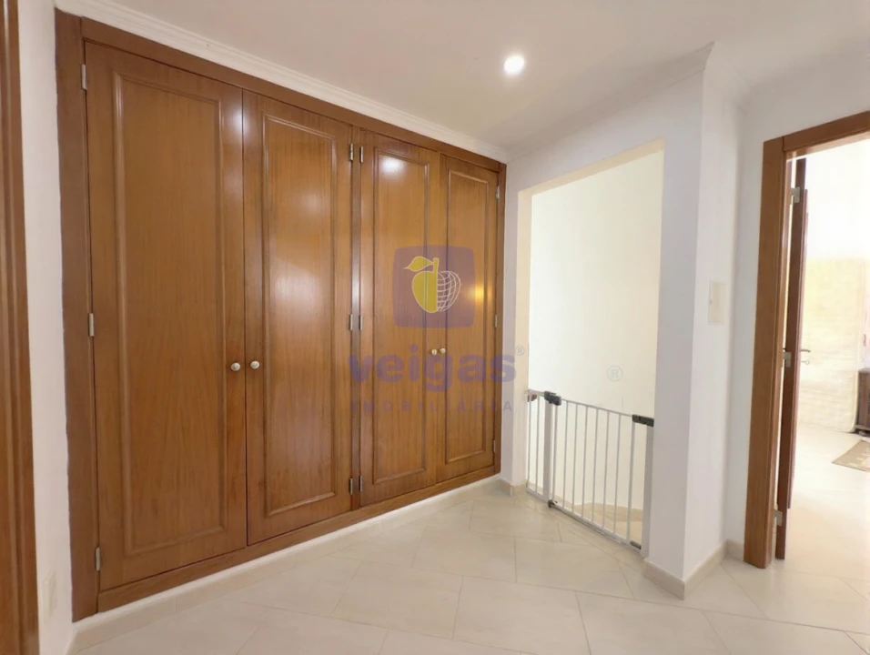 Moradia T4 para Venda em Peniche Foto 13