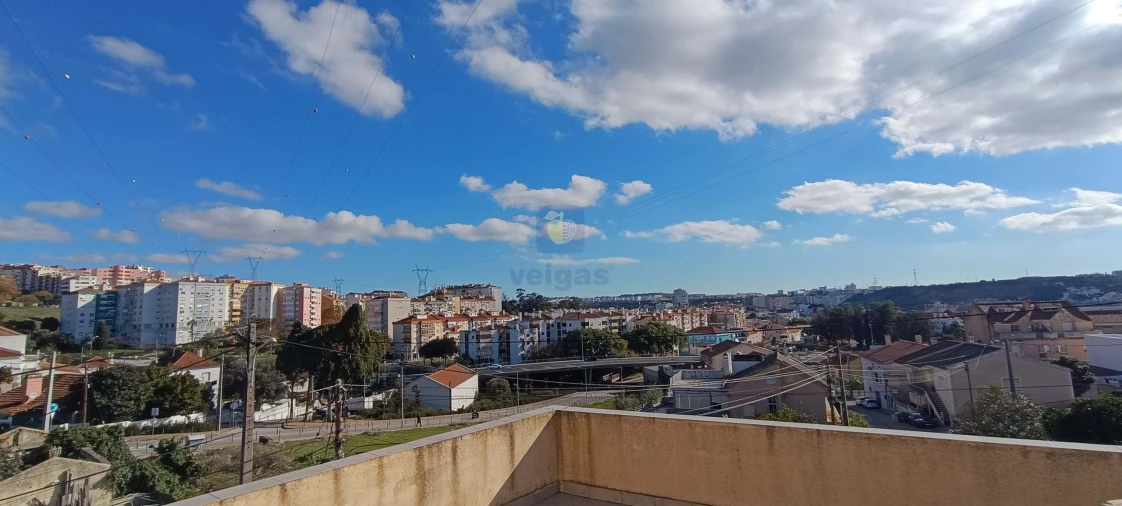 Moradia T6 para Venda em Odivelas Foto 21