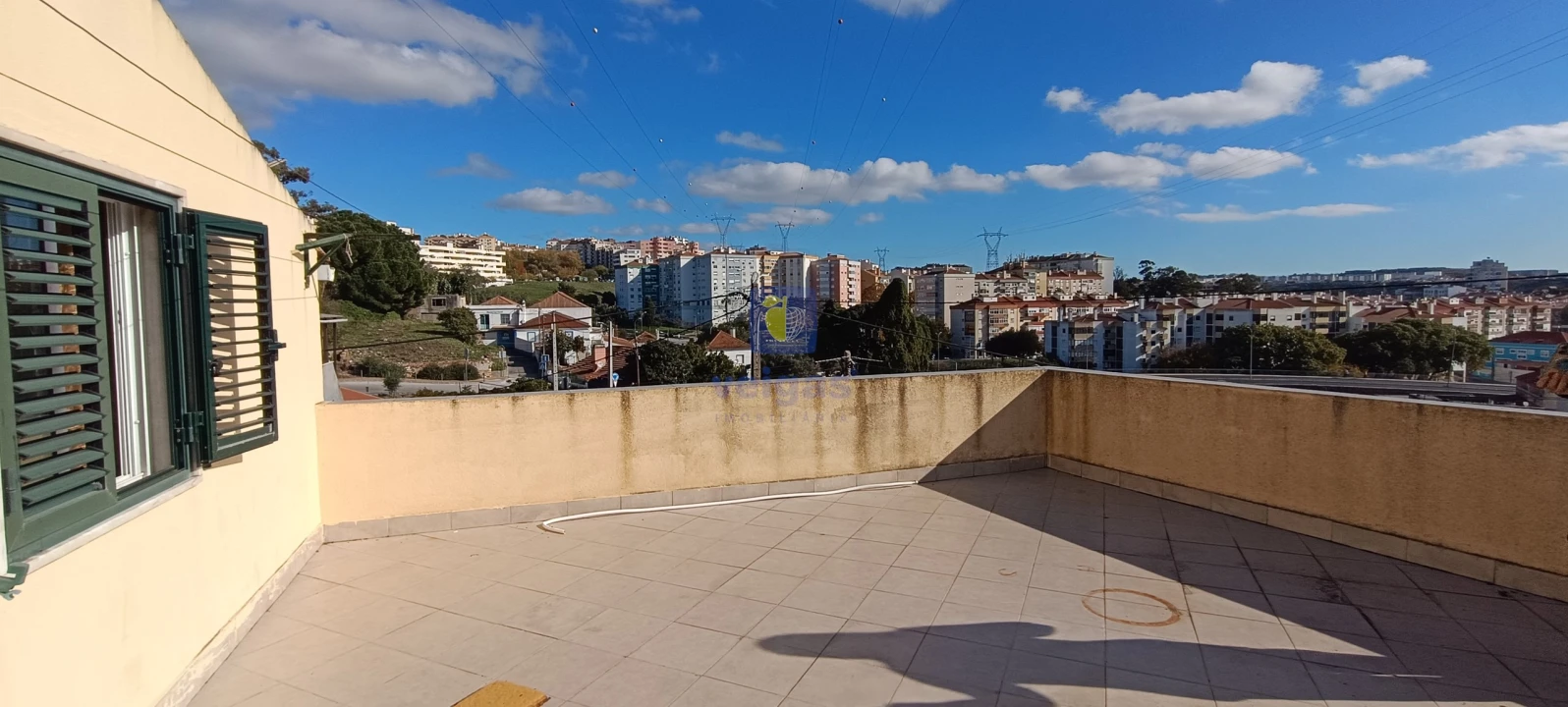 Moradia T6 para Venda em Odivelas Foto 2