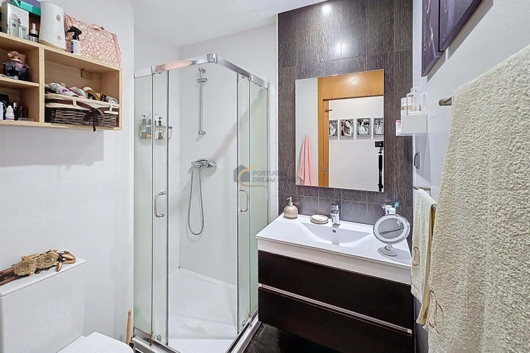 Apartamento T2 para Venda em Guia Foto 8