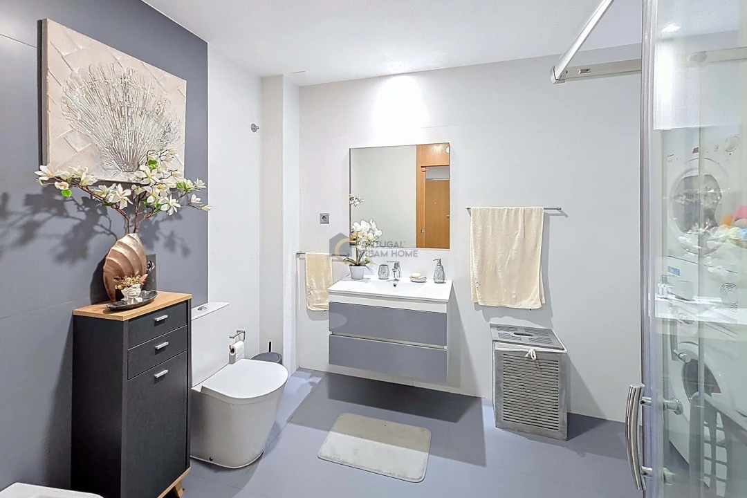 Apartamento T2 para Venda em Guia Foto 4