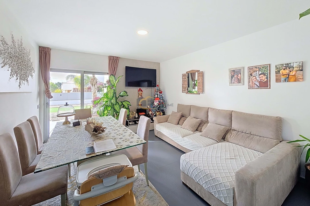 Apartamento T2 para Venda em Guia Foto 13