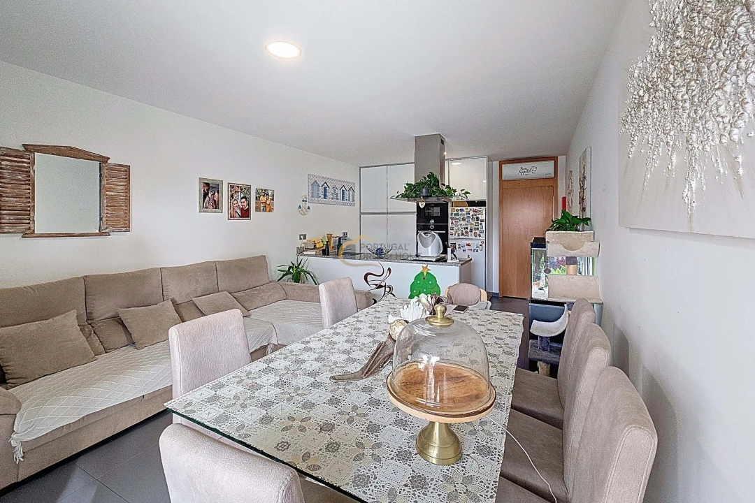 Apartamento T2 para Venda em Guia Foto 12