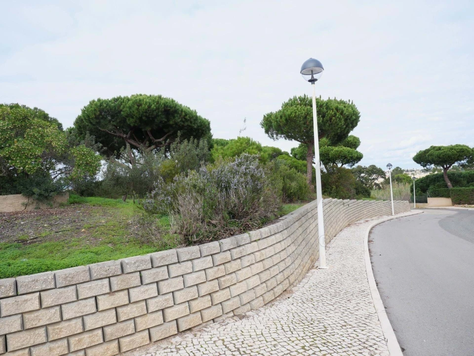 Apartamento T1 para Venda em Guia Foto 41