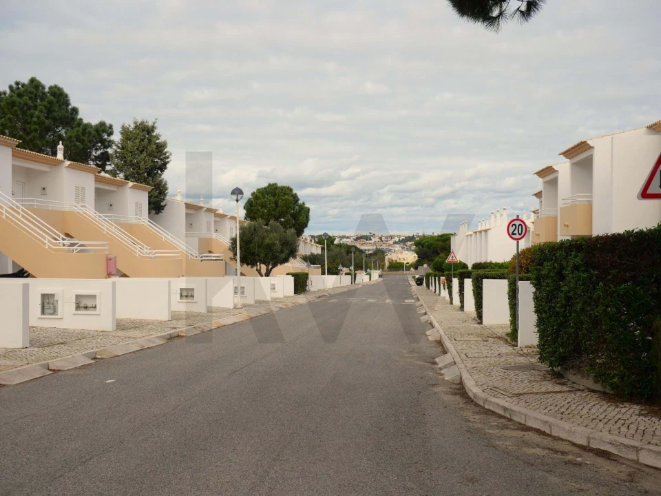 Apartamento T1 para Venda em Guia Foto 46