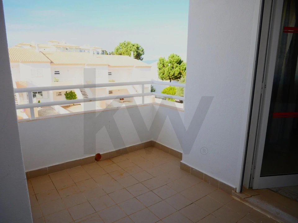 Apartamento T1 para Venda em Guia Foto 4