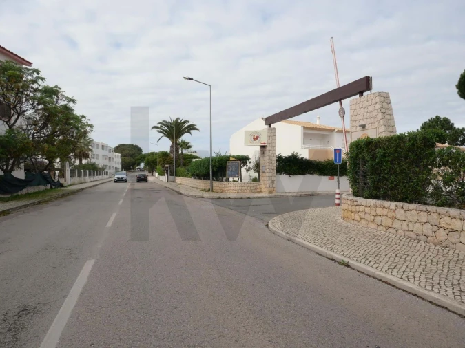 Apartamento T1 para Venda em Guia Foto 45