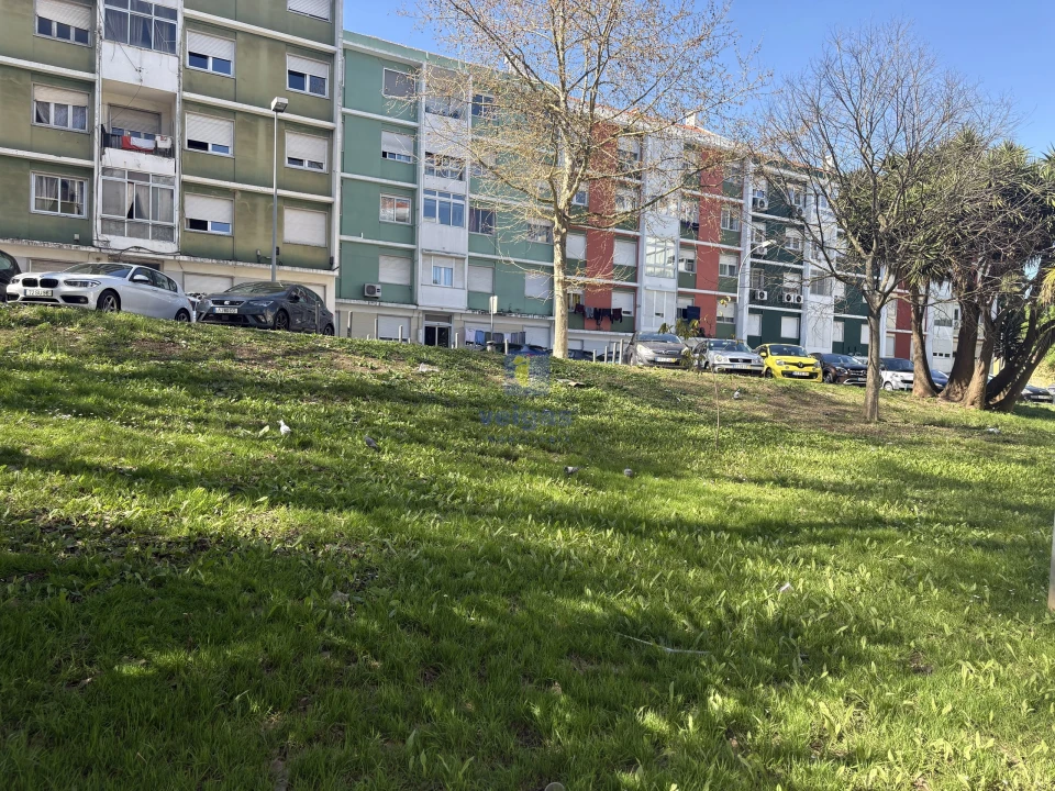 Apartamento T2 para Venda em Benfica Foto 20