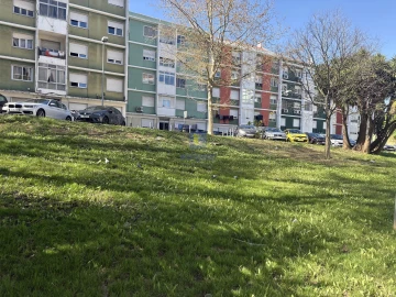 Apartamento T2 para Venda em Benfica