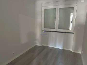 Apartamento T2 para Venda em Benfica