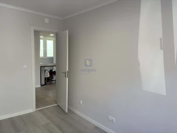 Apartamento T2 para Venda em Benfica