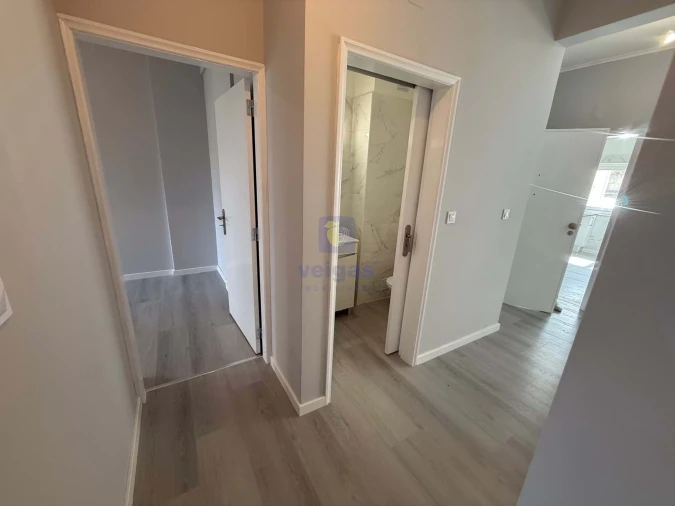 Apartamento T2 para Venda em Benfica Foto 6