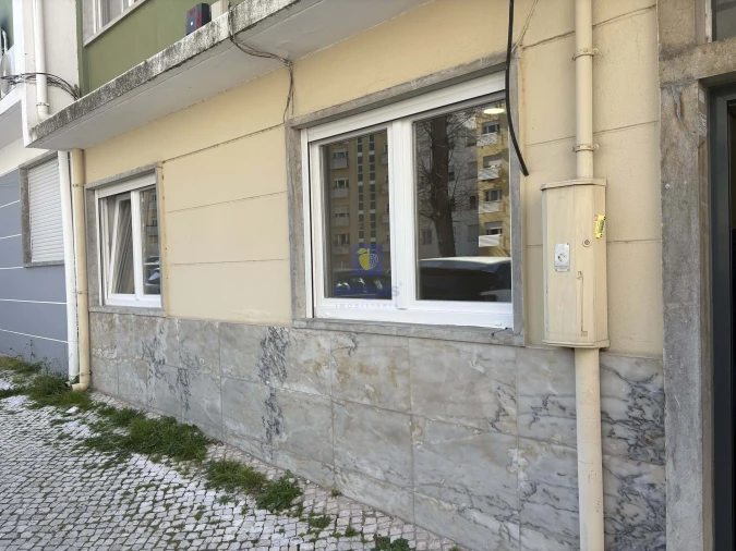 Apartamento T2 para Venda em Benfica Foto 2