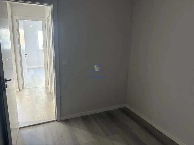 Apartamento T2 para Venda em Benfica Foto 18