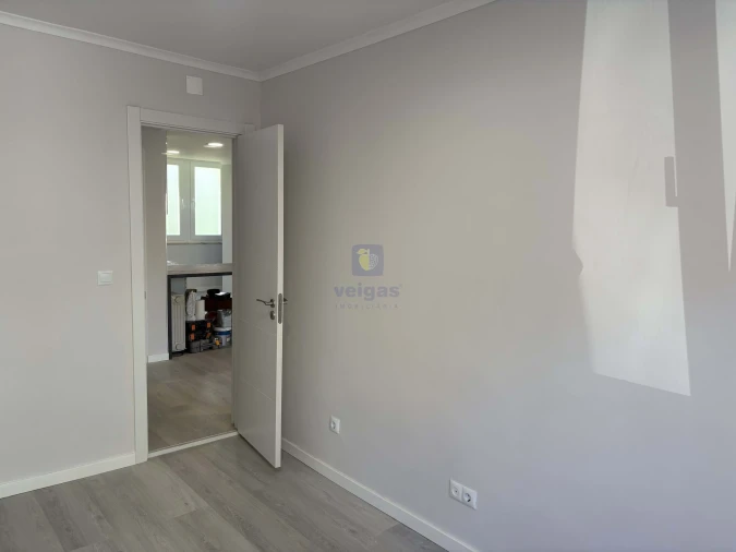 Apartamento T2 para Venda em Benfica Foto 15