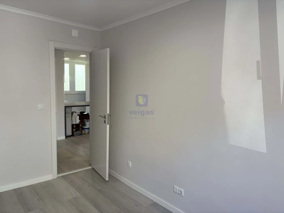 Apartamento T2 para Venda em Benfica Foto 15